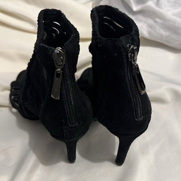 Schutz Yoko Suede Sandal Booties Black size 6 - Picture 5 of 8